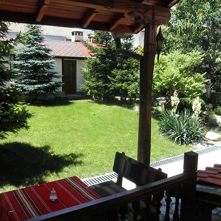 Boutique Ikonomov Casa de hóspedes 3*