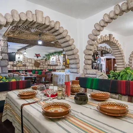 Boutique Ikonomov Casa de hóspedes 3*