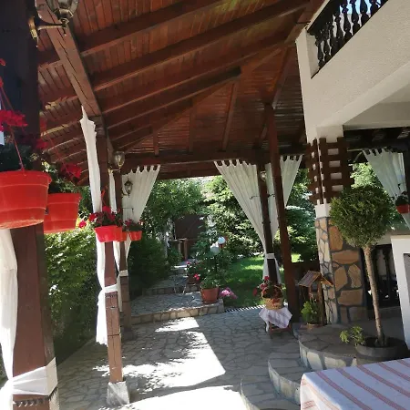 Guest house Boutique Ikonomov 3*